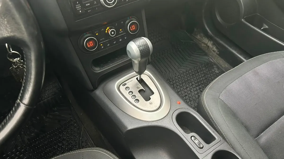Nissan Qashqai +2 2.0 4x2 At 5p año 2014