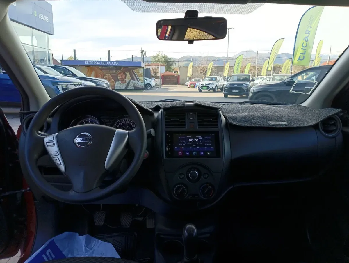Nissan Versa 1.6 Sense 4x2 Mt 4p año 2021