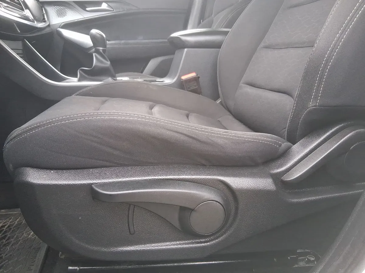JAC Js8 1.5 Comfort Ce 4x2 6mt 5p año 2023