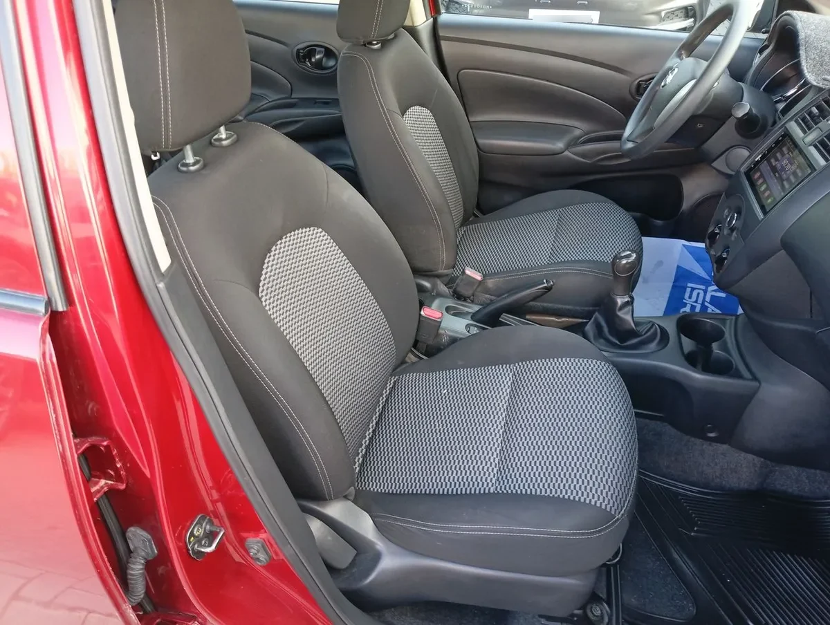 Nissan Versa 1.6 Sense 4x2 Mt 4p año 2021