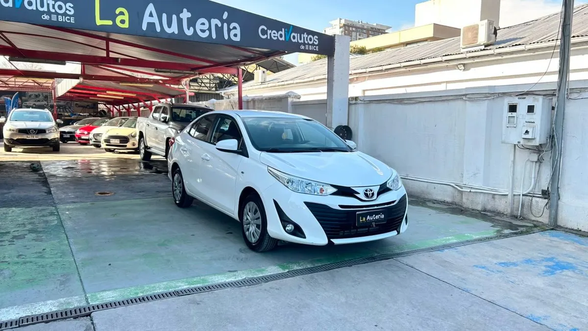 Toyota Yaris Gli 1.5 año 2019