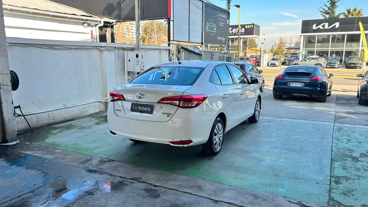 Toyota Yaris Gli 1.5 año 2019