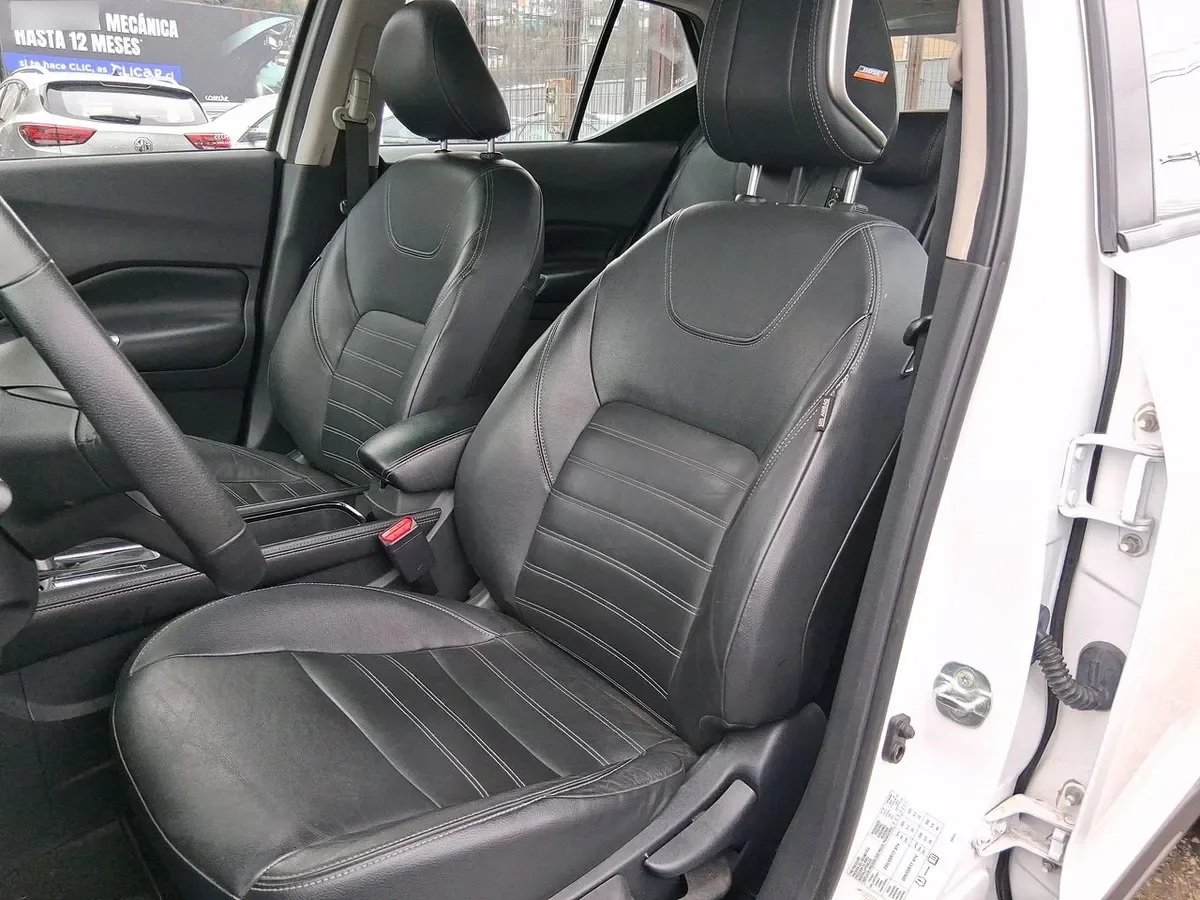Nissan Kicks 1.6 Exclusive 4x2 Cvt At 5p año 2023