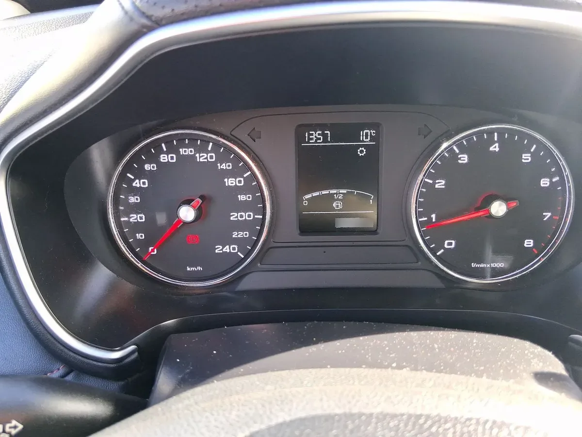 MG Hs 1.5t Comfort 2wd Mt 5p año 2023