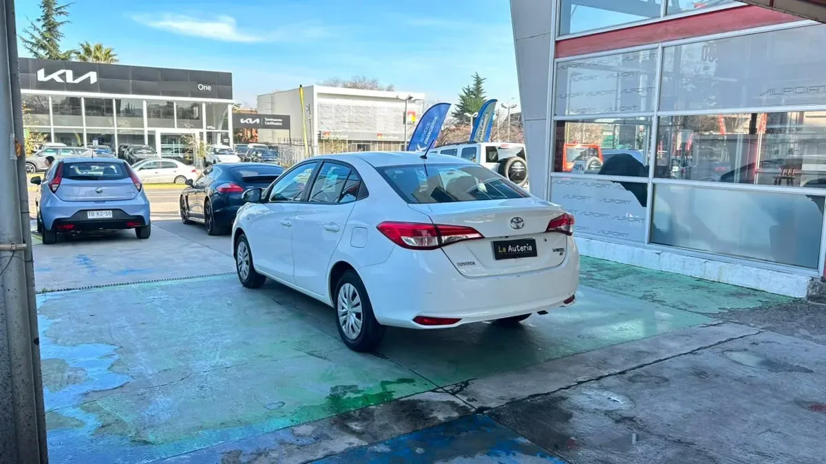 Toyota Yaris Gli 1.5 año 2019