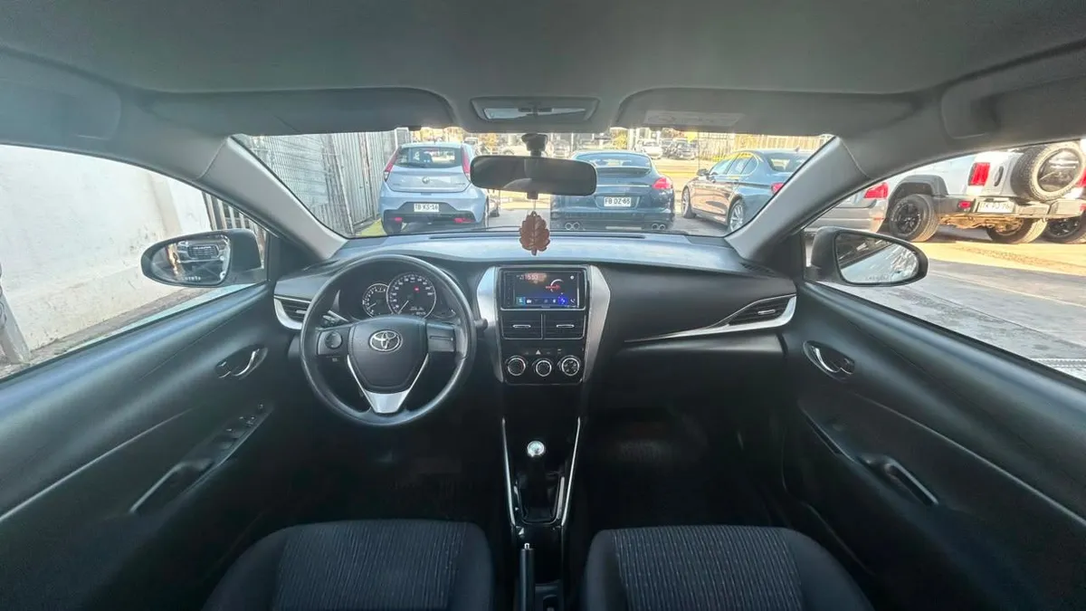 Toyota Yaris Gli 1.5 año 2019