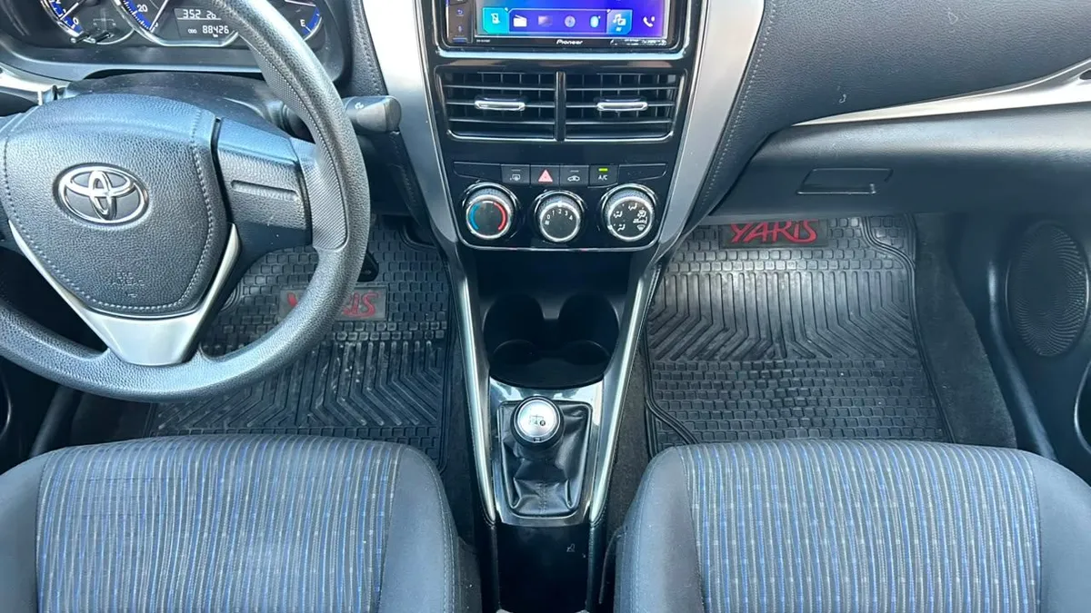 Toyota Yaris Gli 1.5 año 2019