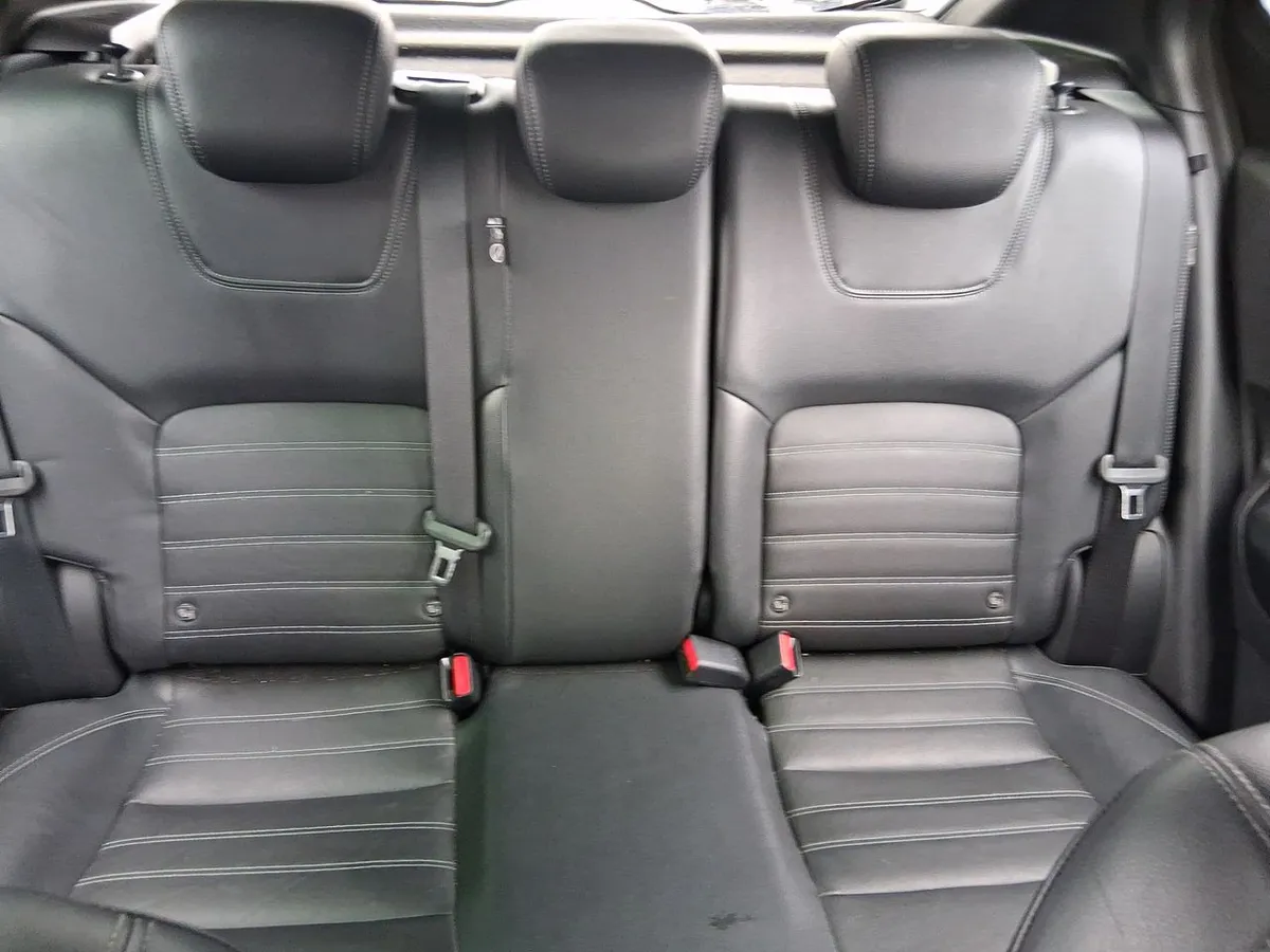 Nissan Kicks 1.6 Exclusive 4x2 Cvt At 5p año 2023