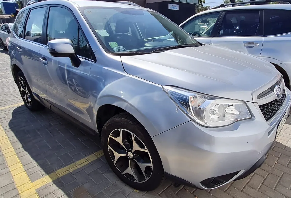 Subaru Forester 2.5 Cvt Dynamic At 4x4 año 2015
