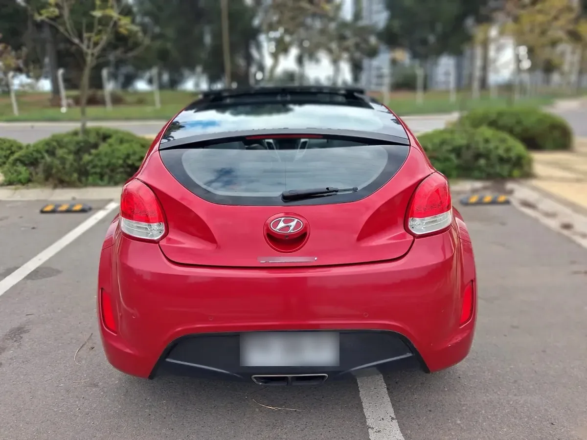HYUNDAI VELOSTER 1.6 Gls Mt año 2013