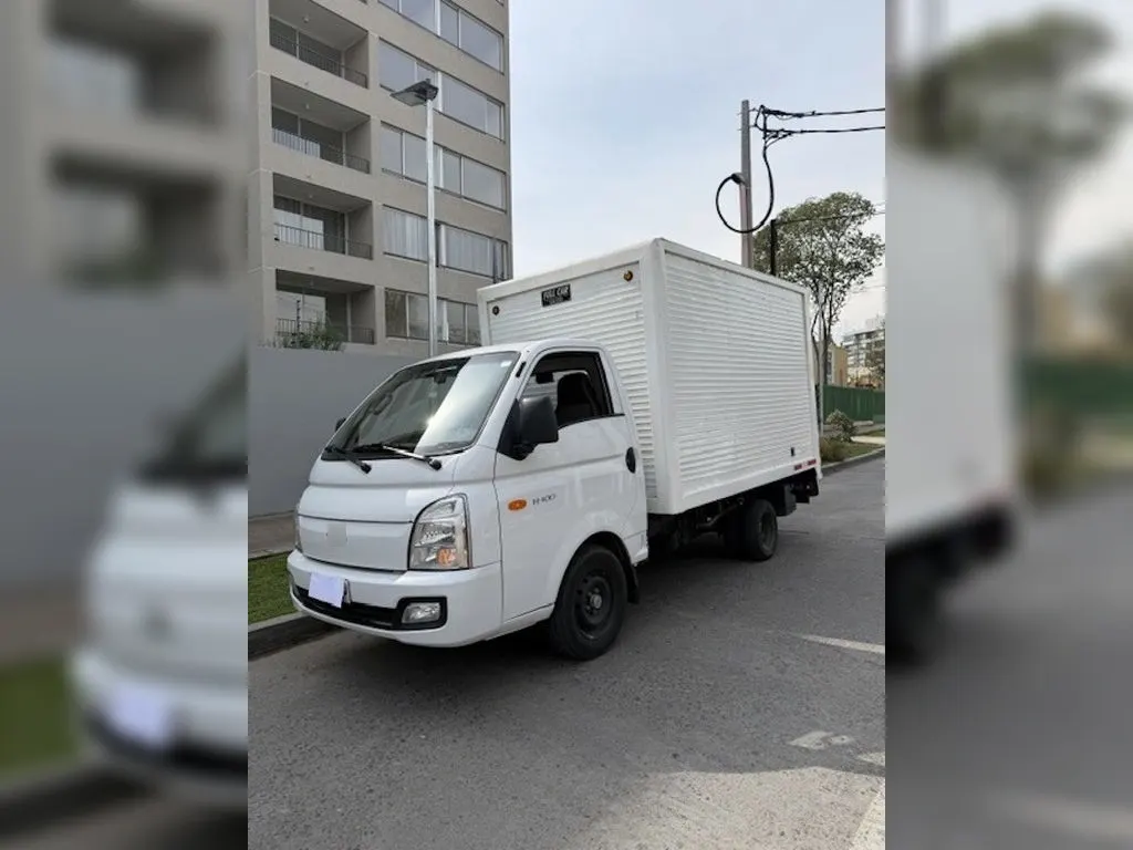 Hyundai Porter 2.5 Crdi Diesel Gls 4x2 Chassis 6mt 2p año 2024
