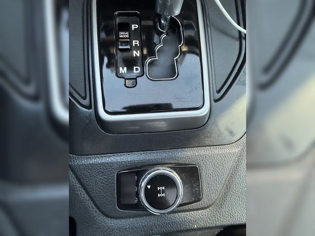 Ssangyong Grand Musso 2.2 Td Grand Glx Diesel 4x4 At6 4p año 2025