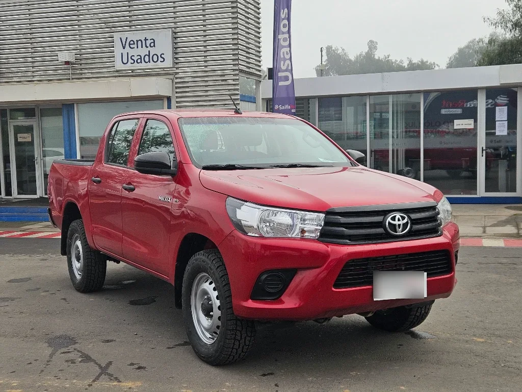 Toyota Hilux Dc 4x4 2.4 D Dx Mt año 2023