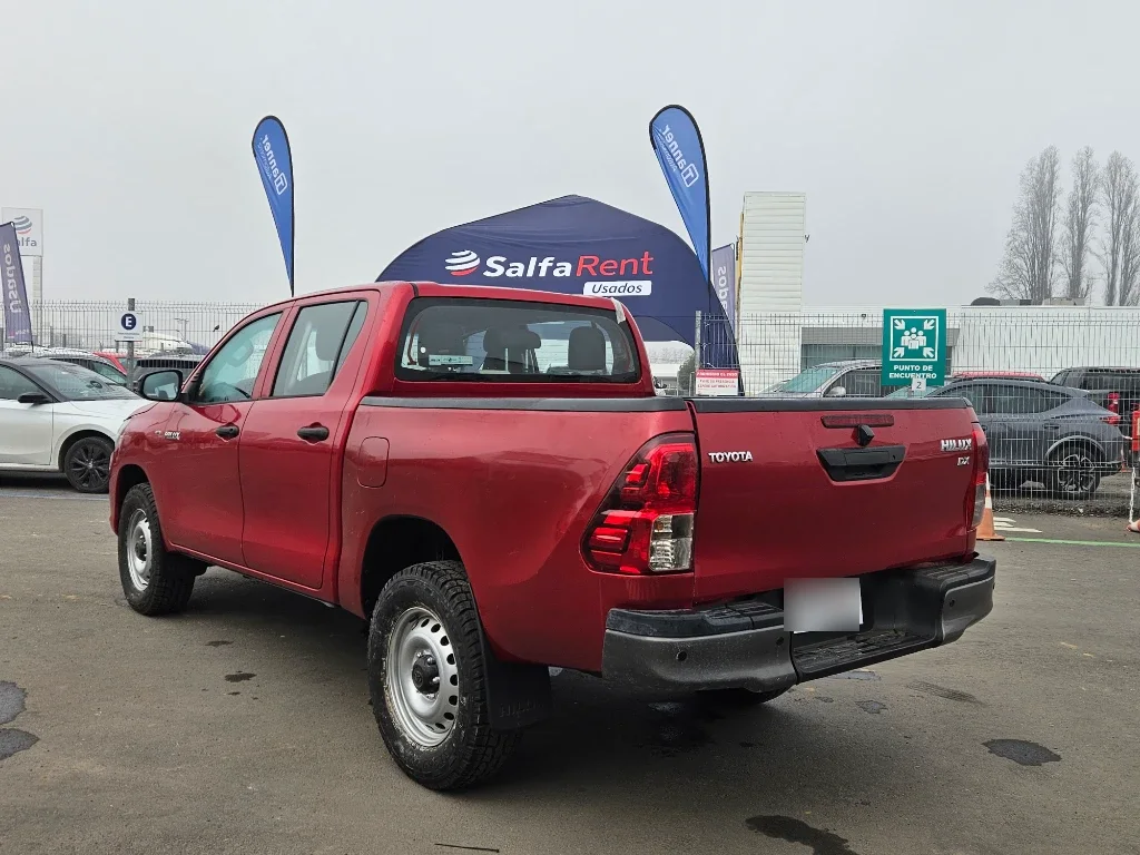 Toyota Hilux Dc 4x4 2.4 D Dx Mt año 2023