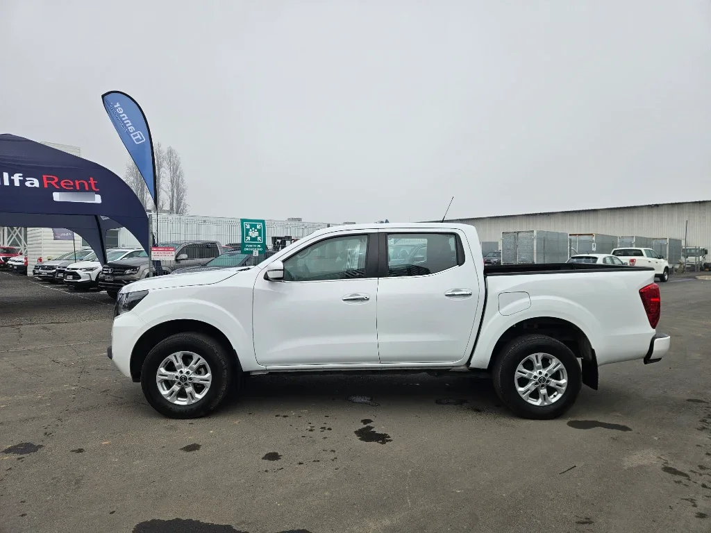 Nissan Navara Dc 4x2 2.3tdi Xe año 2023