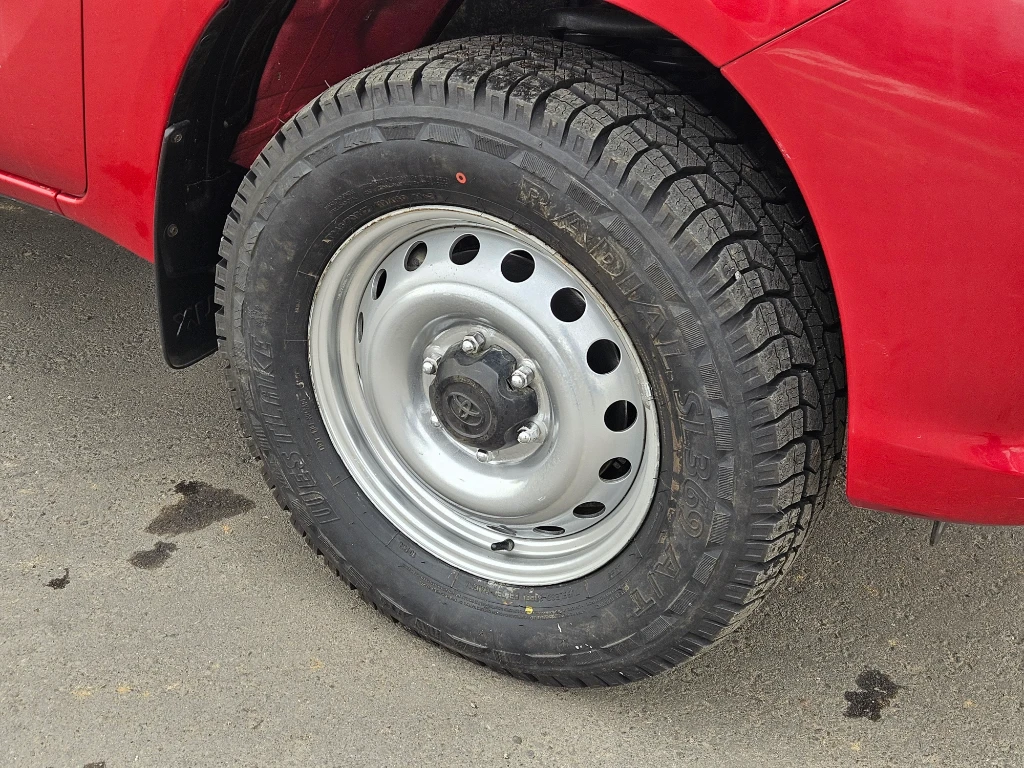 Toyota Hilux Dc 4x4 2.4 D Dx Mt año 2023