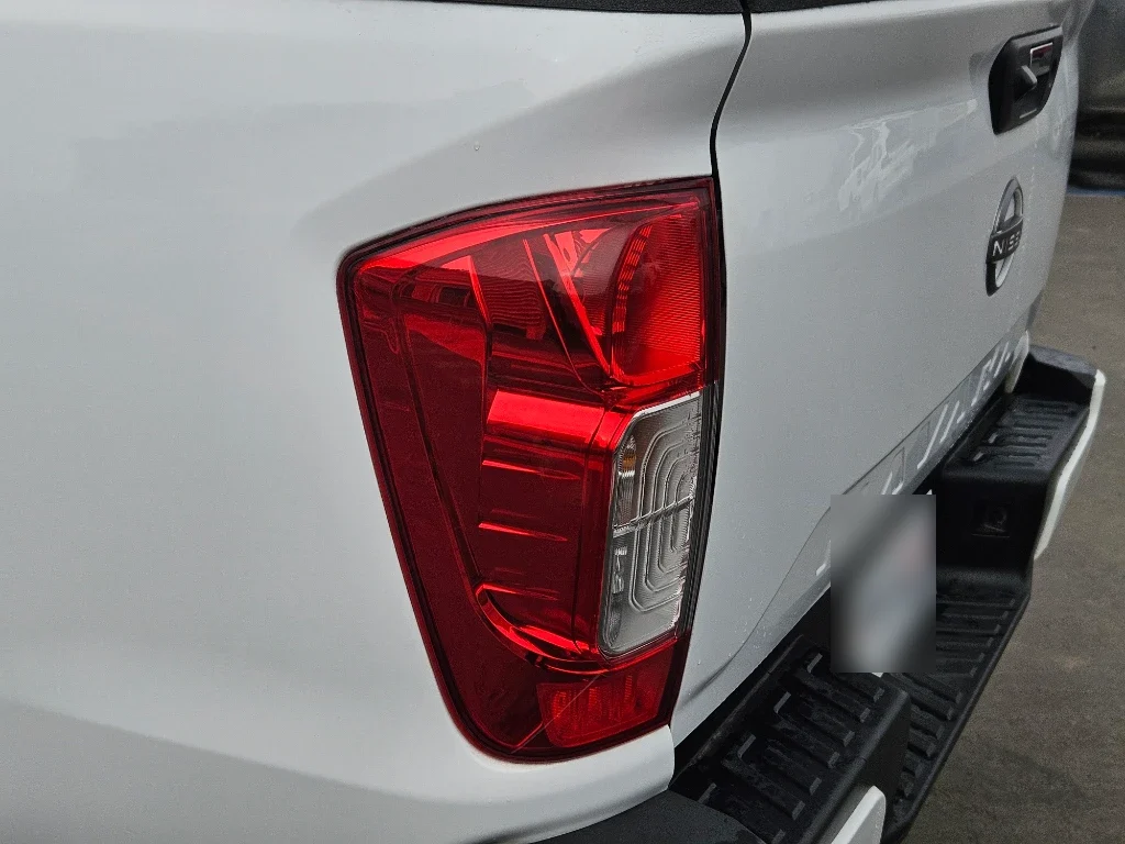 Nissan Navara Dc 4x2 2.3tdi Xe año 2023