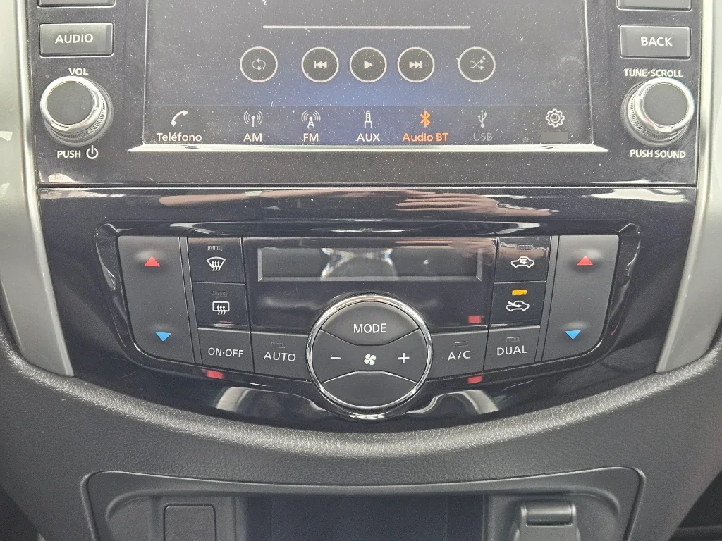 Nissan Navara Dc 4x2 2.3tdi Xe año 2023