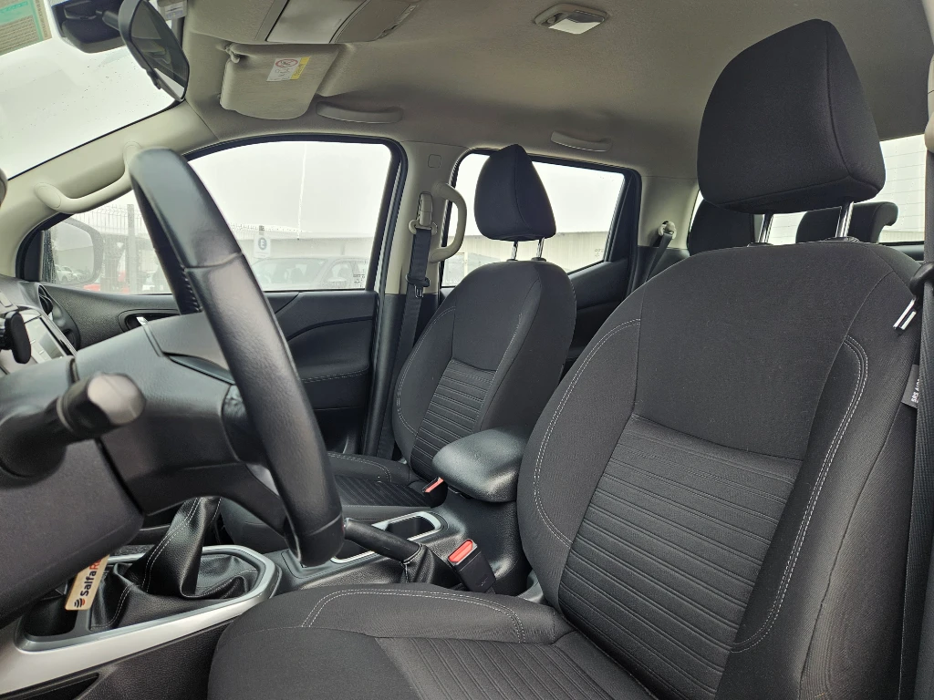 Nissan Navara Dc 4x2 2.3tdi Xe año 2023