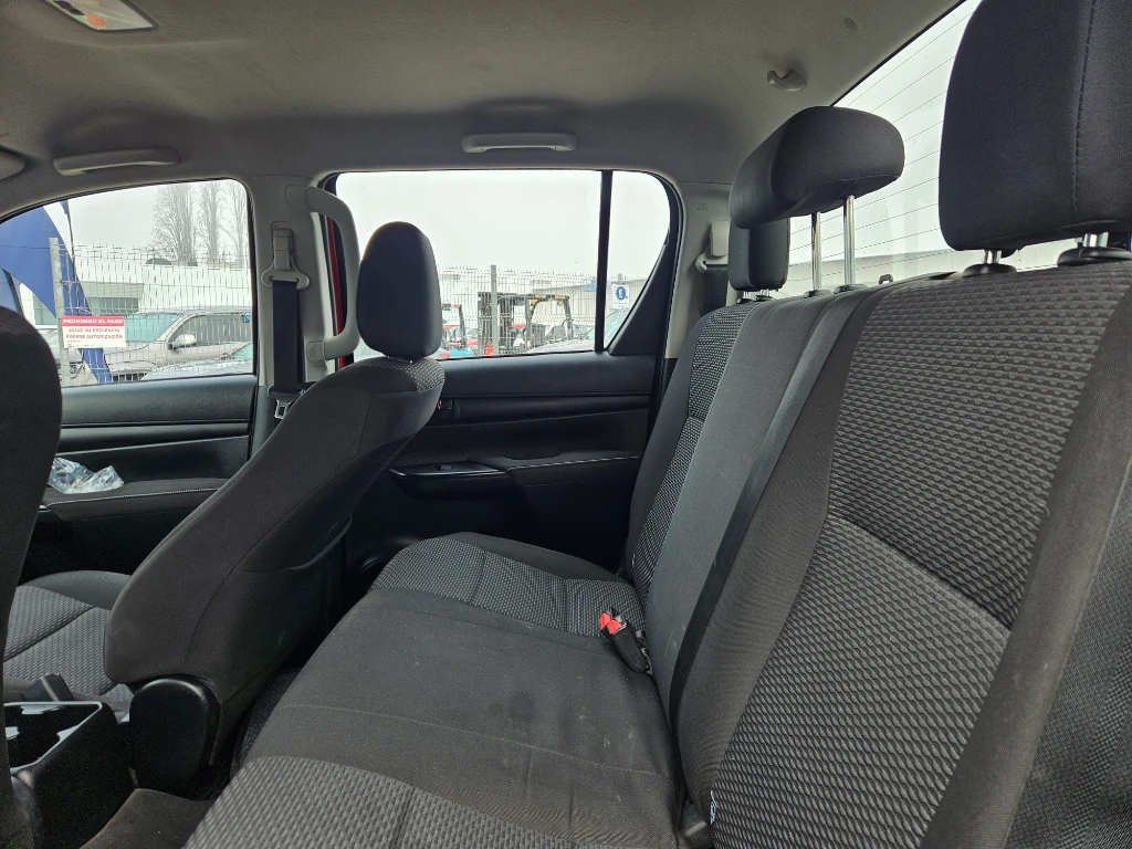 Toyota Hilux Dc 4x4 2.4 D Dx Mt año 2023