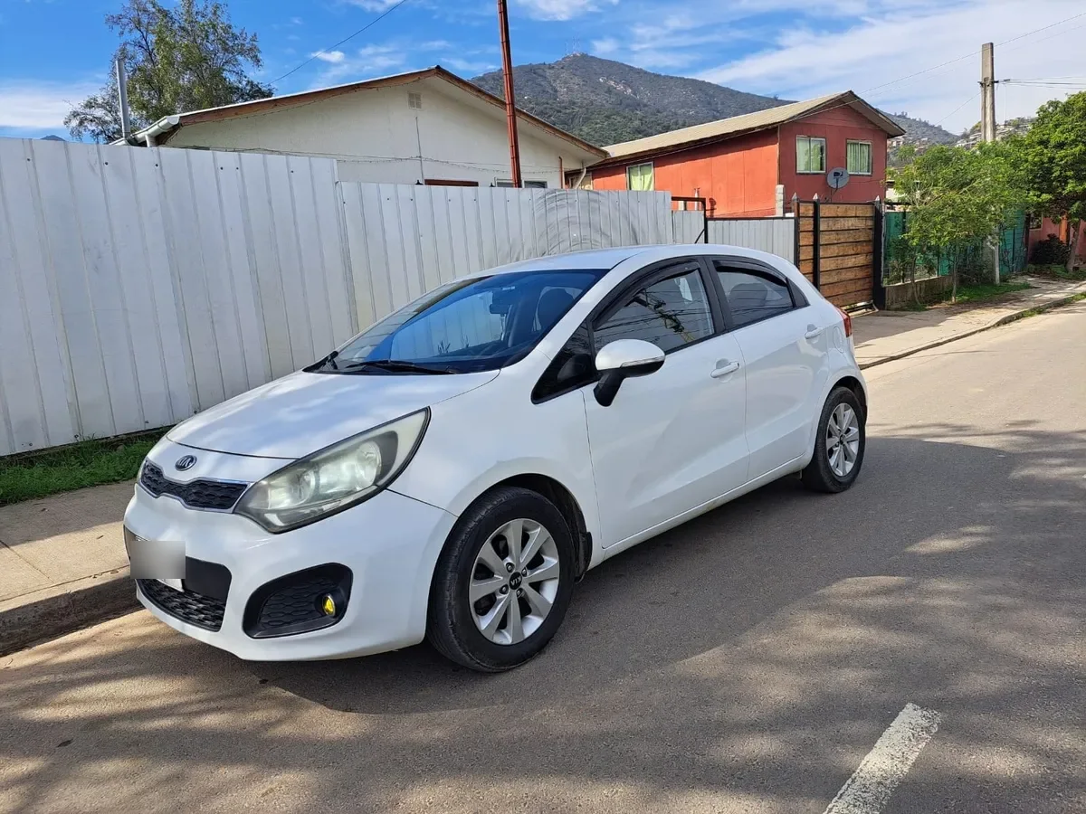 KIA MOTORS RIO 5 1.4 Ex Ac Dab Abs At año 2015