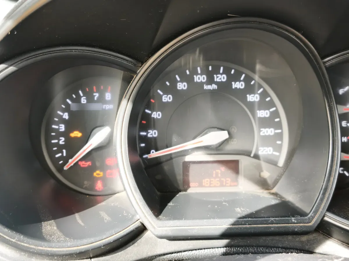 KIA MOTORS RIO 5 1.4 Ex Ac Dab Abs At año 2015