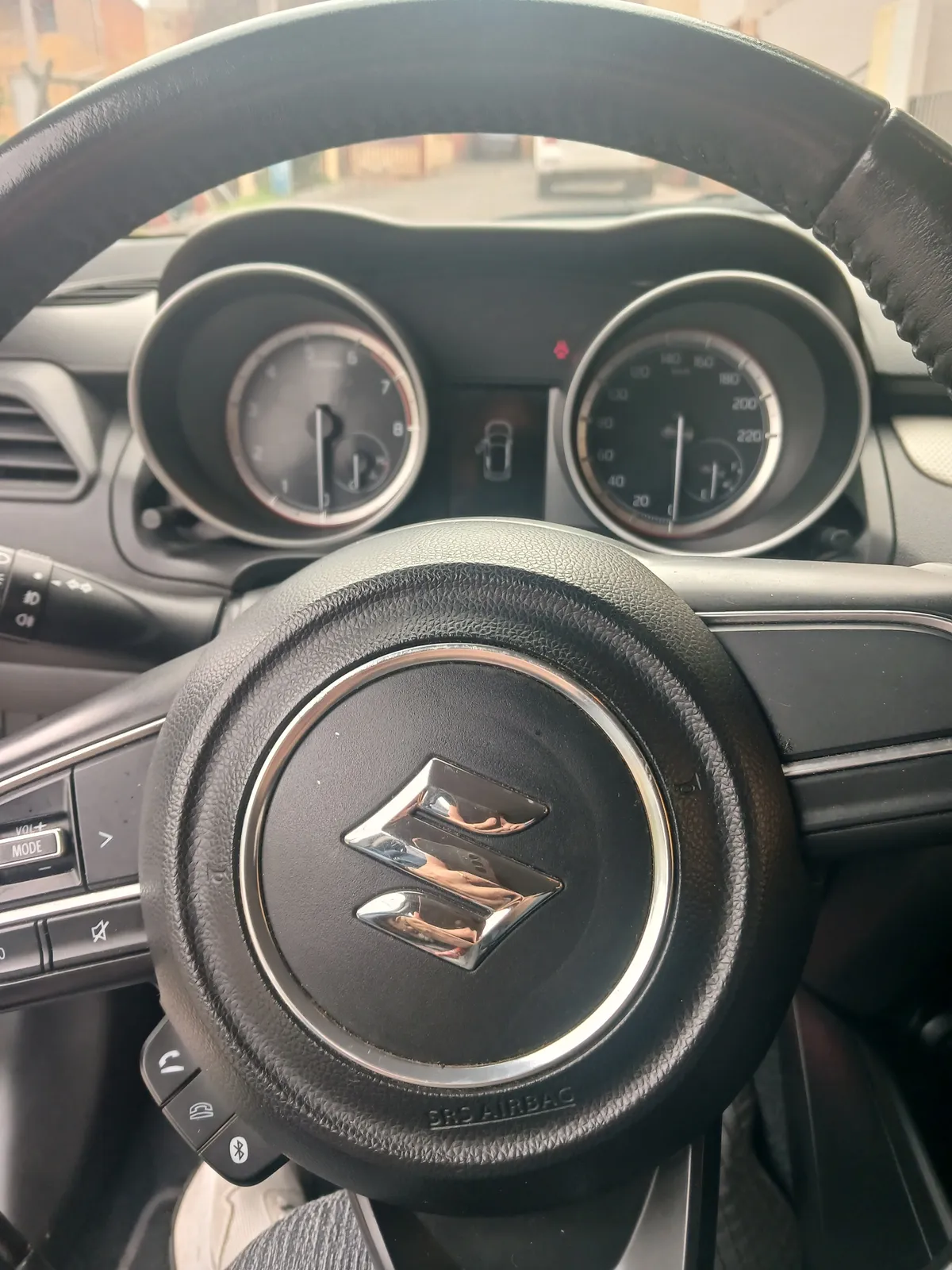 SUZUKI SWIFT 1.2 Gl Mt año 2023