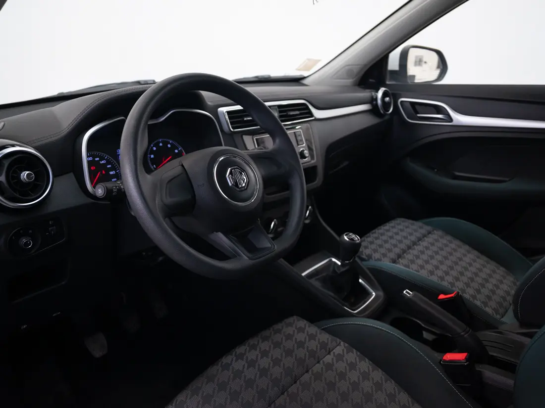 MG Zs 1.5 Std Mt año 2021