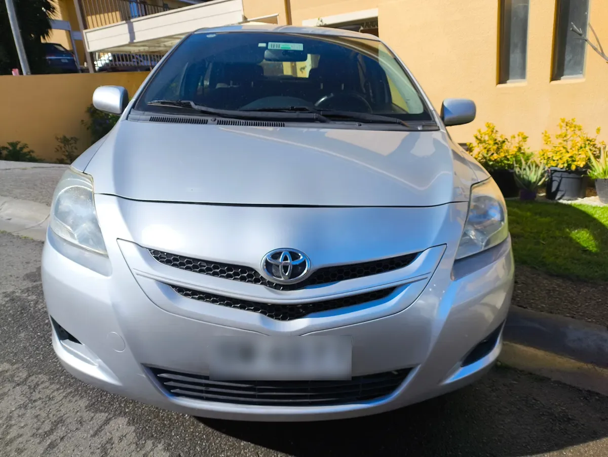 TOYOTA YARIS 1.5 Sedan Gli Mt año 2007