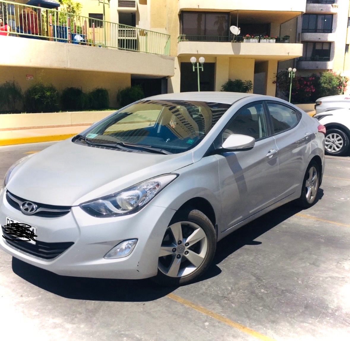 HYUNDAI ELANTRA 1.6 Md Gls Ac 2ab Abs Mt año 2012