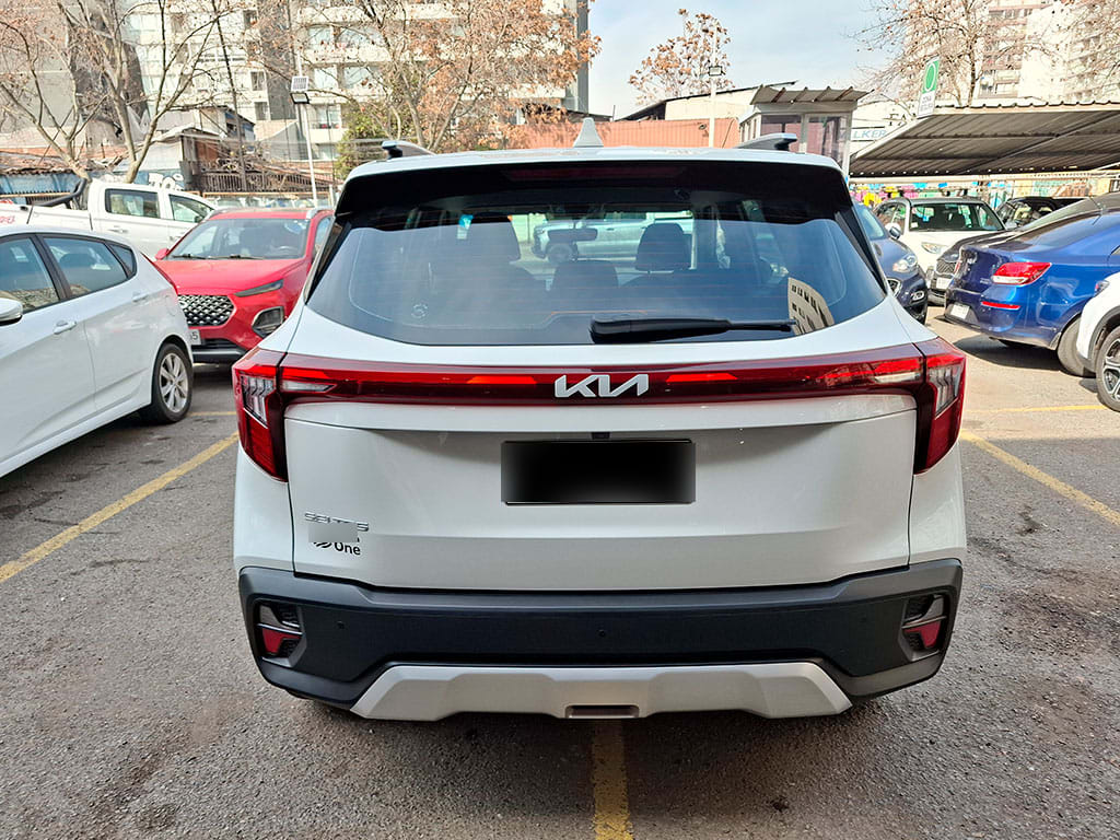 Kia Seltos Ex 1.5l 6mt año 2024
