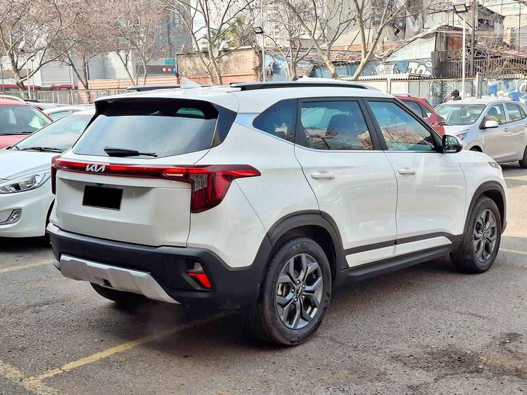 Kia Seltos Ex 1.5l 6mt año 2024