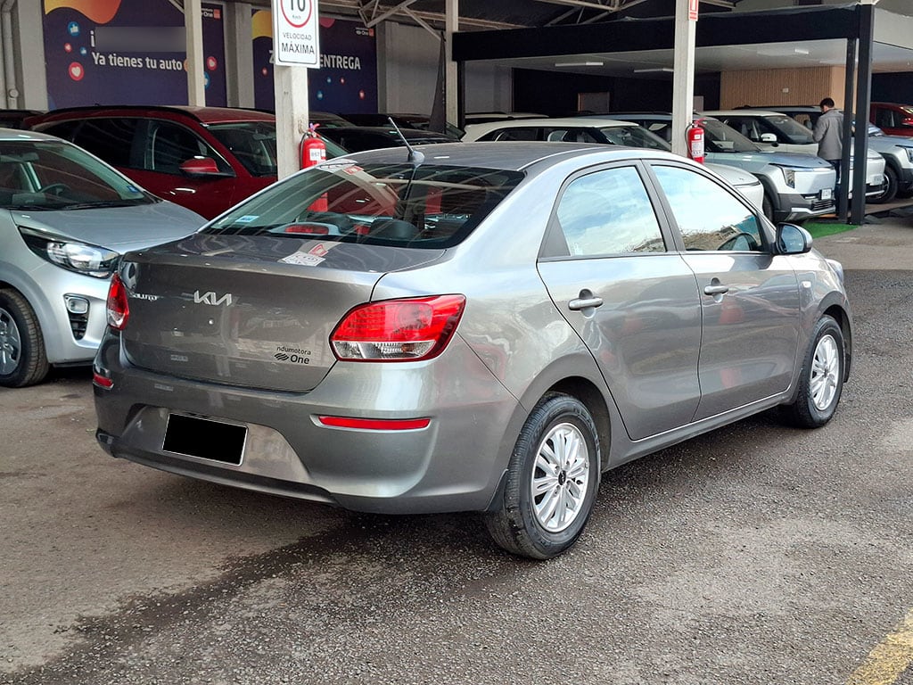 Kia Soluto Lx 1.4l 5mt G Ll año 2025