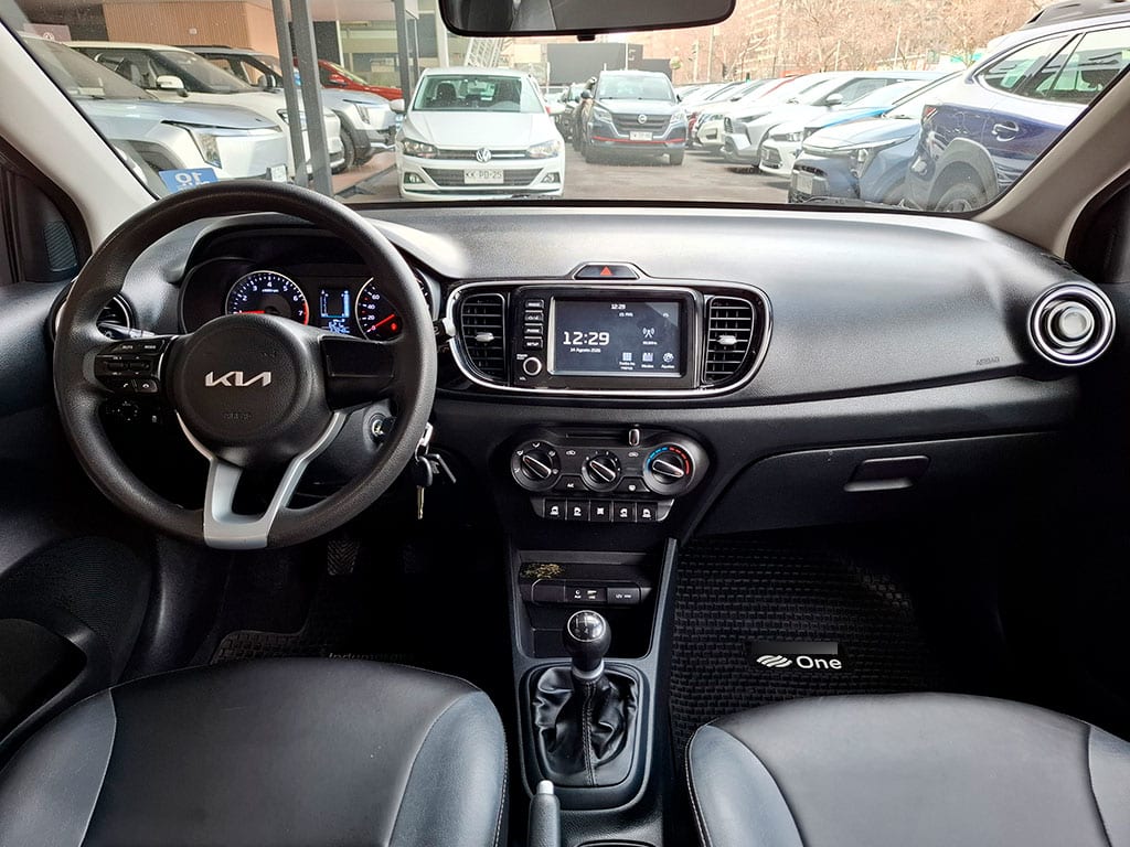 Kia Soluto Lx 1.4l 5mt G Ll año 2025