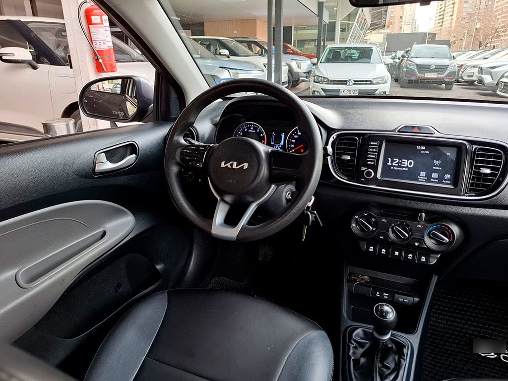 Kia Soluto Lx 1.4l 5mt G Ll año 2025