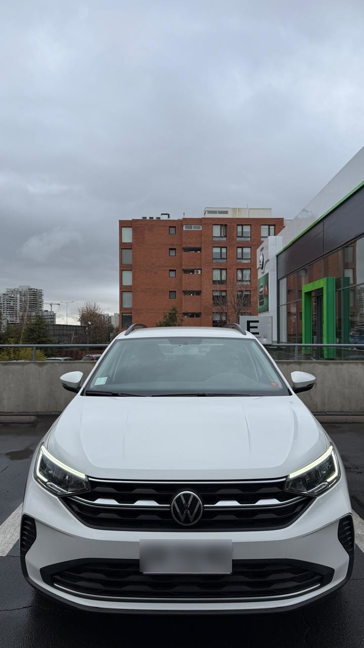 Volkswagen Nivus 1.0 Tsi Comfortline 4x2 At 5p. año 2023