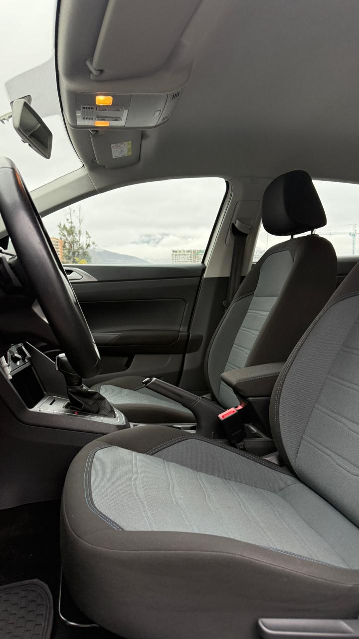 Volkswagen Nivus 1.0 Tsi Comfortline 4x2 At 5p. año 2023
