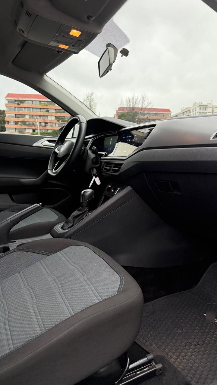 Volkswagen Nivus 1.0 Tsi Comfortline 4x2 At 5p. año 2023