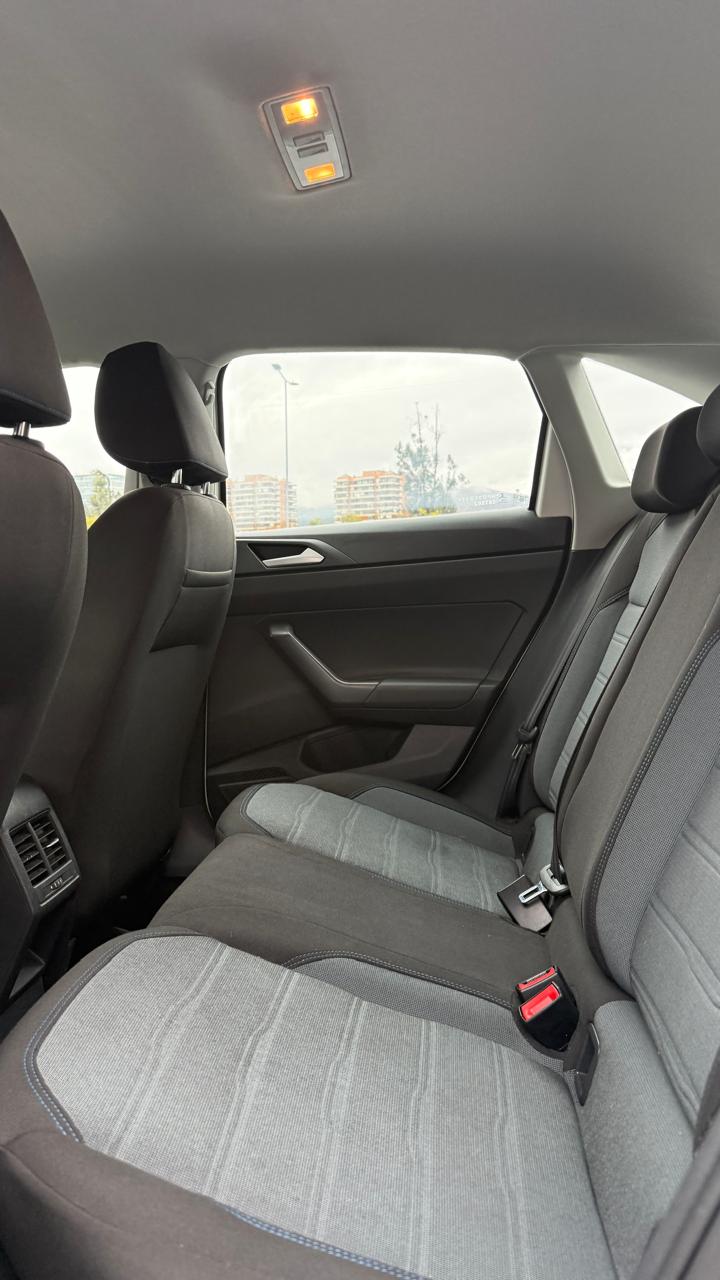 Volkswagen Nivus 1.0 Tsi Comfortline 4x2 At 5p. año 2023