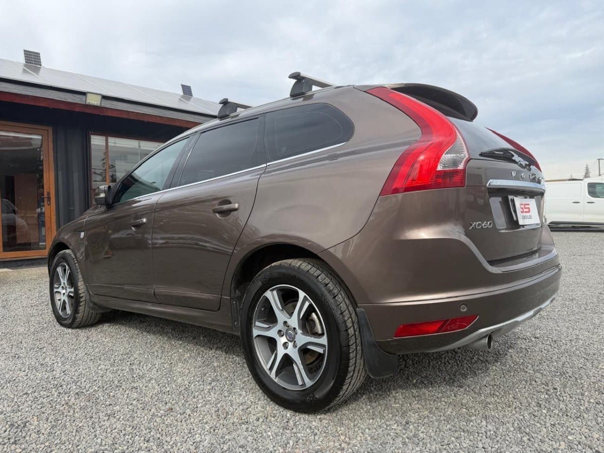 Volvo Xc60 2.0 D4 4x2 At año 2014