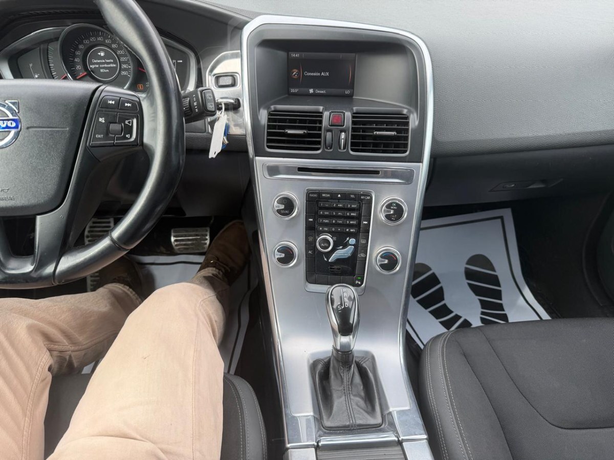 Volvo Xc60 2.0 D4 4x2 At año 2014