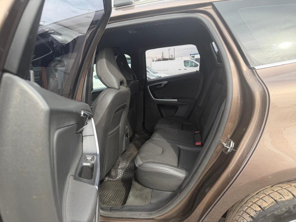 Volvo Xc60 2.0 D4 4x2 At año 2014