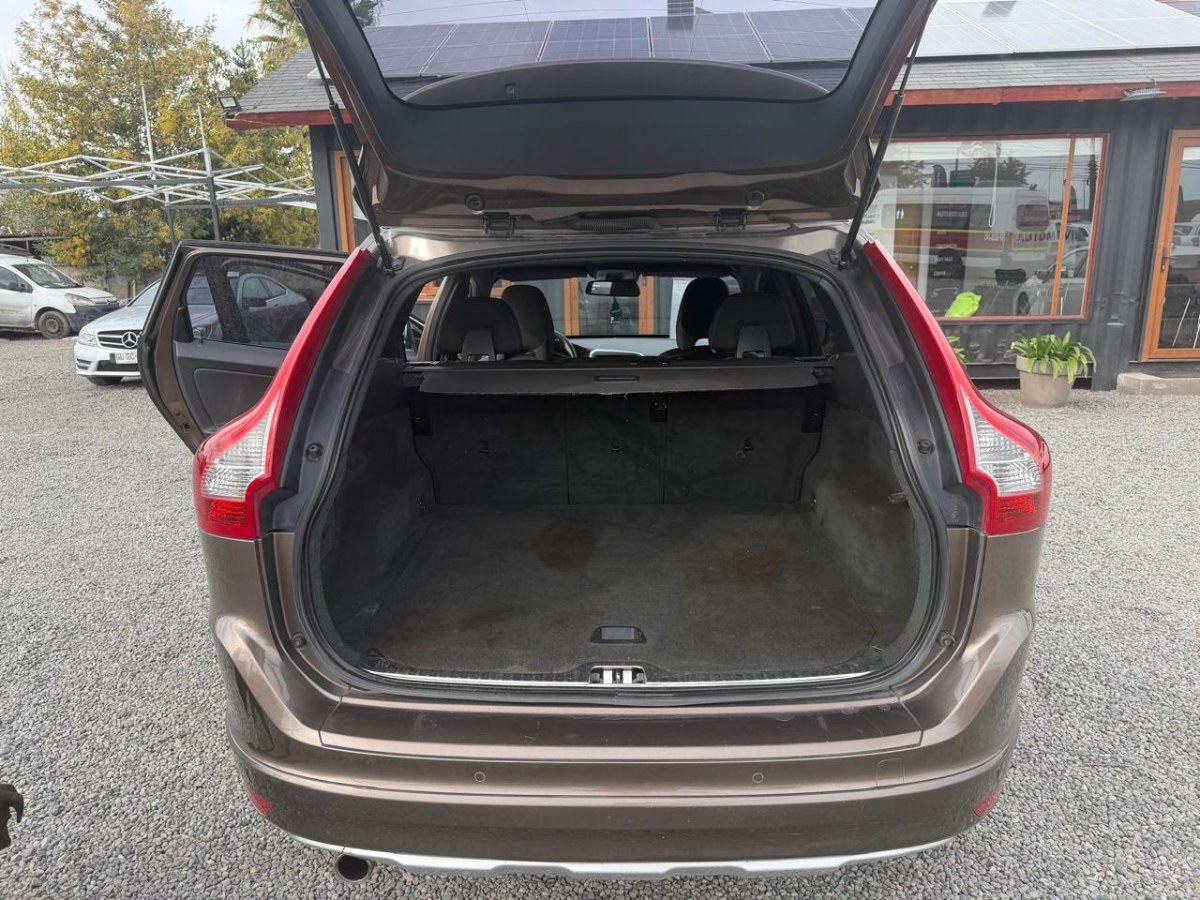 Volvo Xc60 2.0 D4 4x2 At año 2014