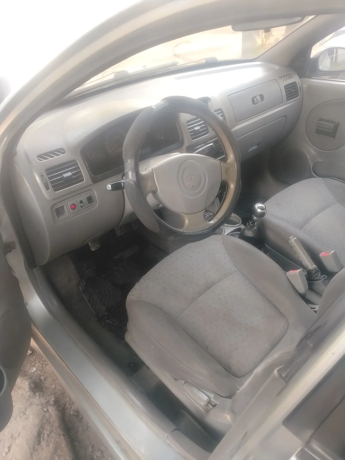 Kia Rio Ii 1.5 Rio Ii Rsdh Mt año 2004