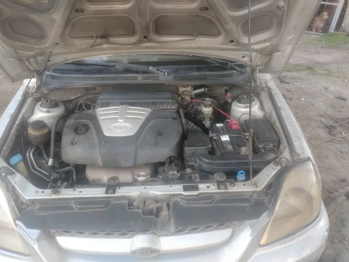 Kia Rio Ii 1.5 Rio Ii Rsdh Mt año 2004