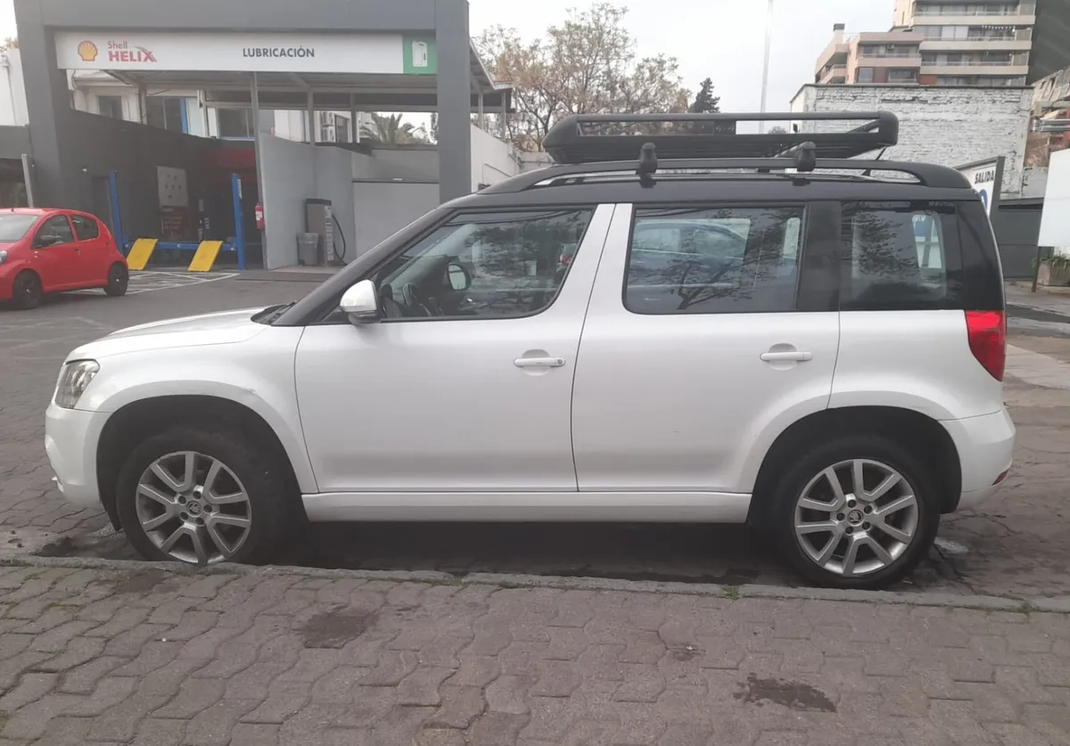 SKODA YETI 1.2 Tsi Fl Elegance Dsg7 At año 2016