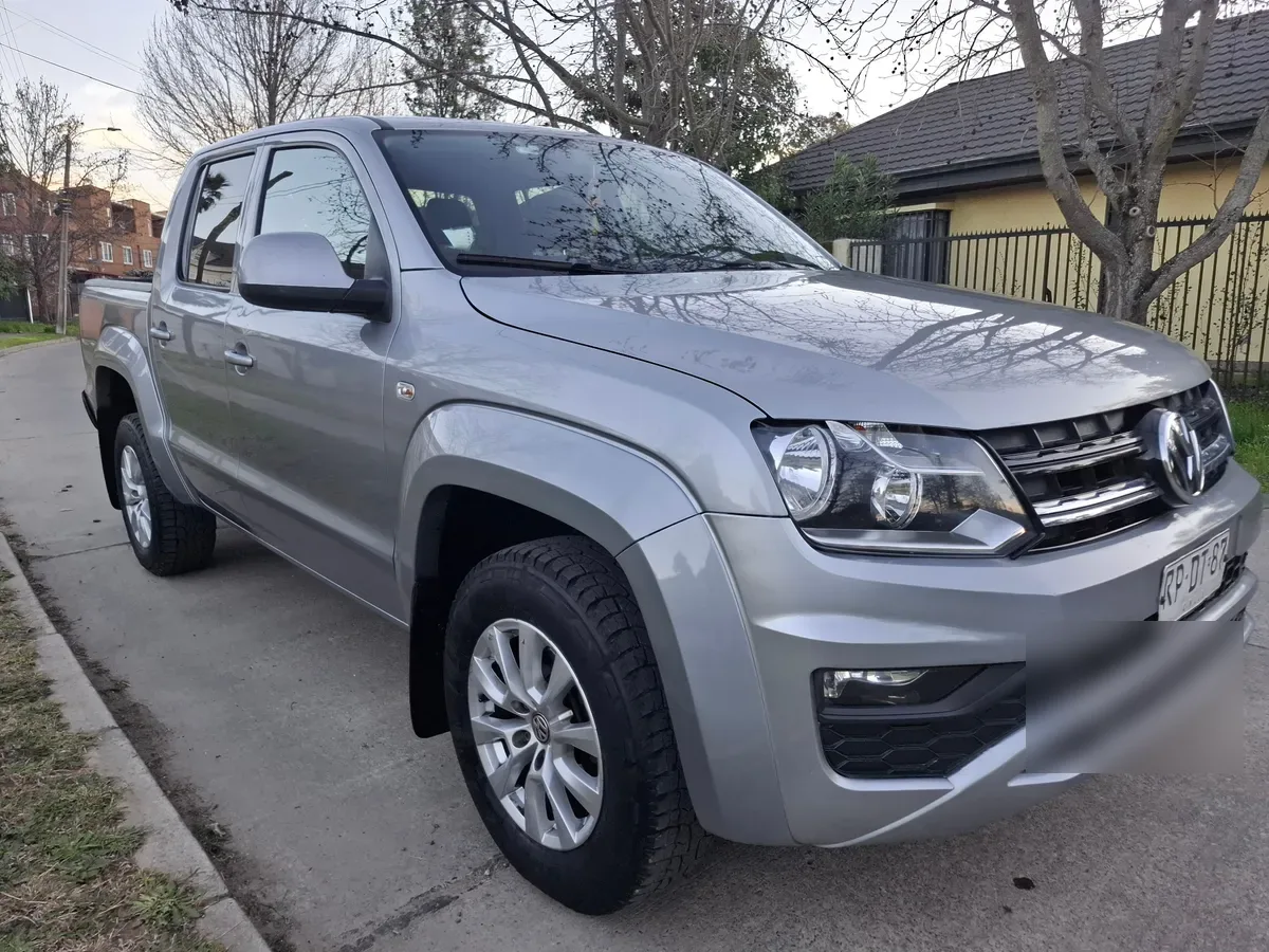 VOLKSWAGEN AMAROK 2.0 Trendline Mt 4x2 Diesel año 2022