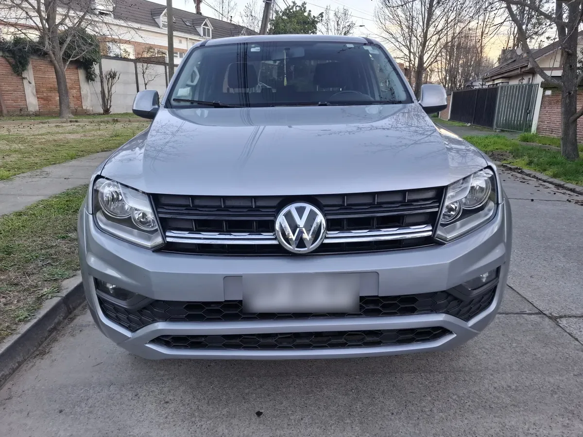 VOLKSWAGEN AMAROK 2.0 Trendline Mt 4x2 Diesel año 2022