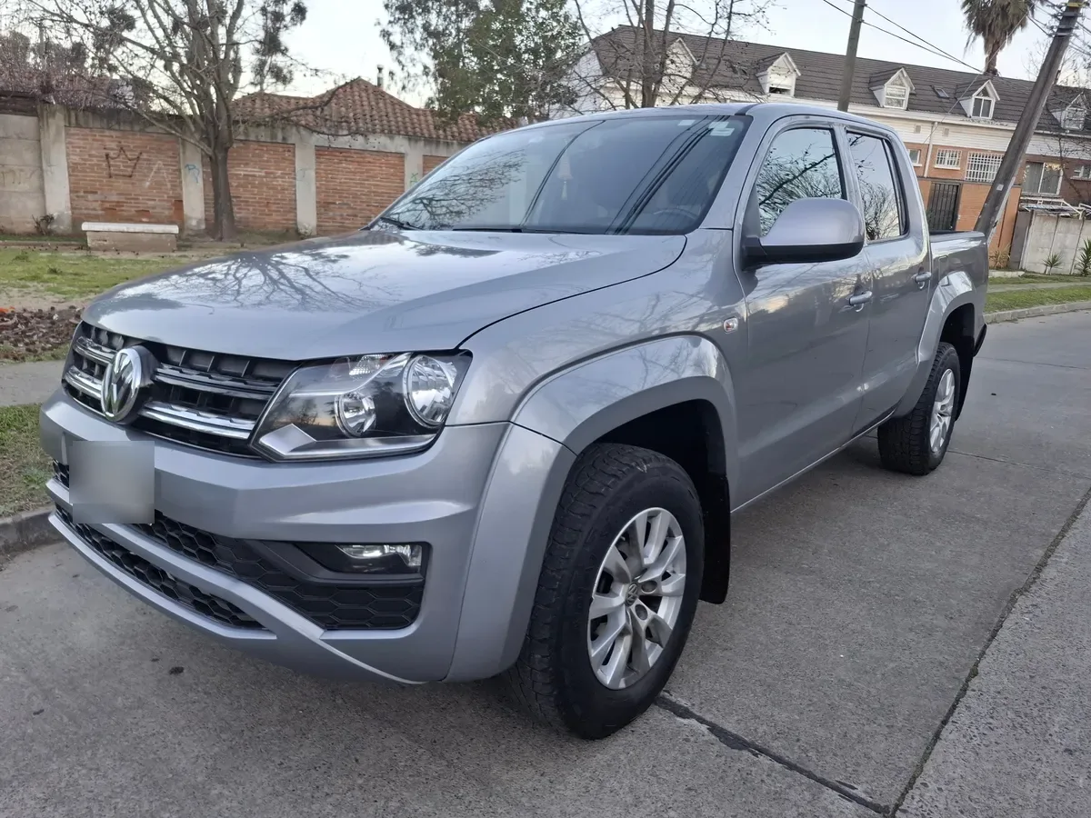 VOLKSWAGEN AMAROK 2.0 Trendline Mt 4x2 Diesel año 2022