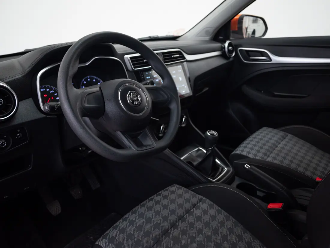 MG Zs Zs 1.5 Std Mt año 2024